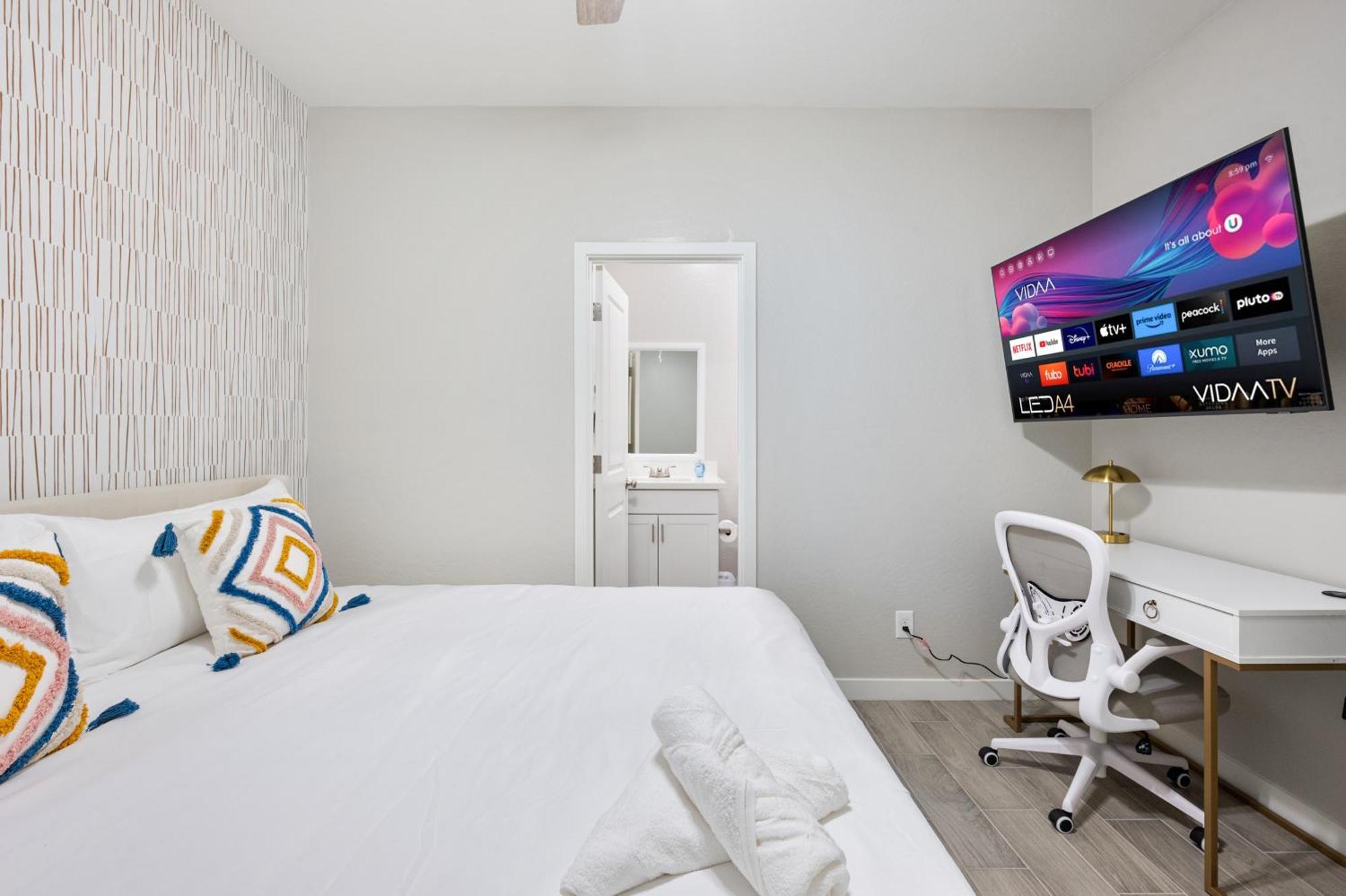 Relax In A Two Bedroom Two Bath With Free Parking And Premium Beds Glendale Exteriör bild